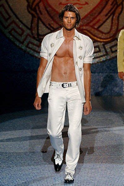 Vintage in Pills VERSACE Spring 2006 Menswear 